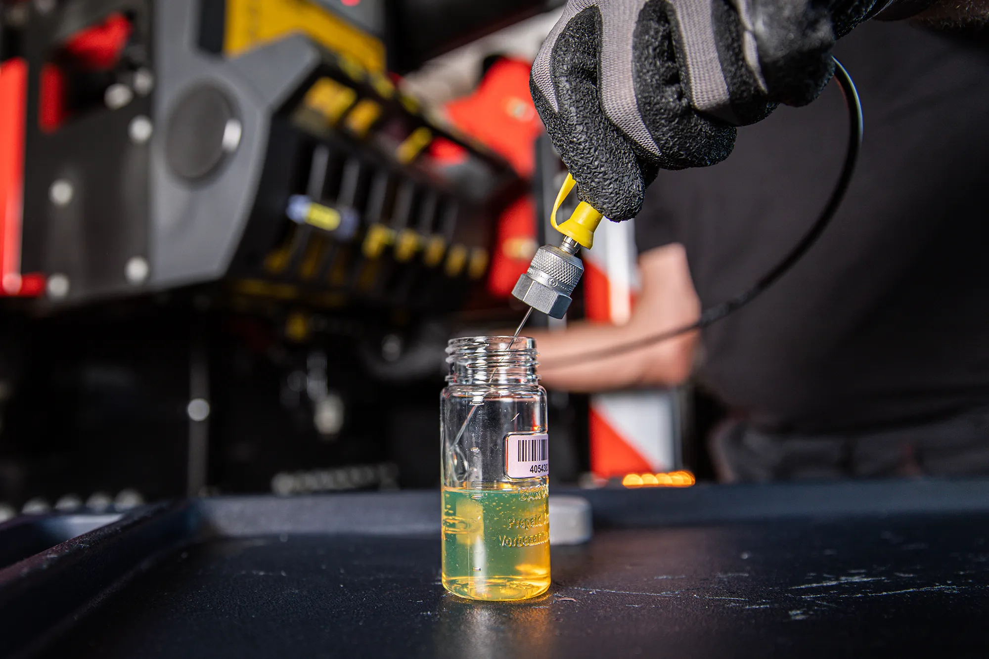 Houd uw Palfinger installatie soepel en betrouwbaar met hoogwaardige hydraulische olie voor maximale bescherming en topprestaties.